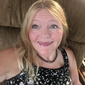 Meet your Posher, Deb